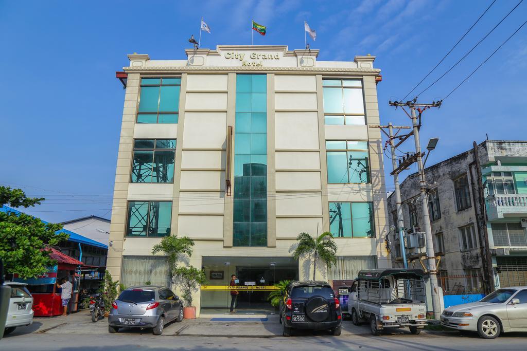 City Grand Hotel Мандалей Екстериор снимка