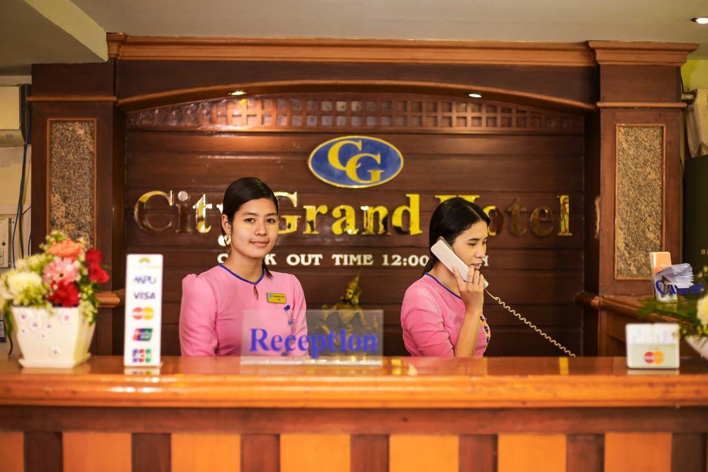 City Grand Hotel Мандалей Екстериор снимка