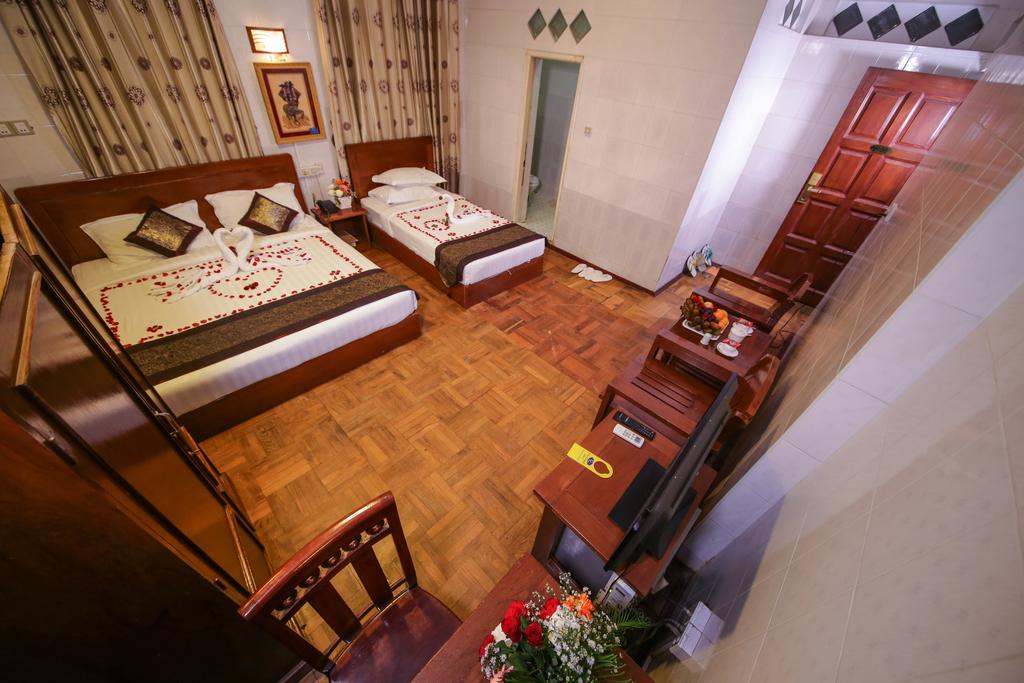 City Grand Hotel Мандалей Екстериор снимка